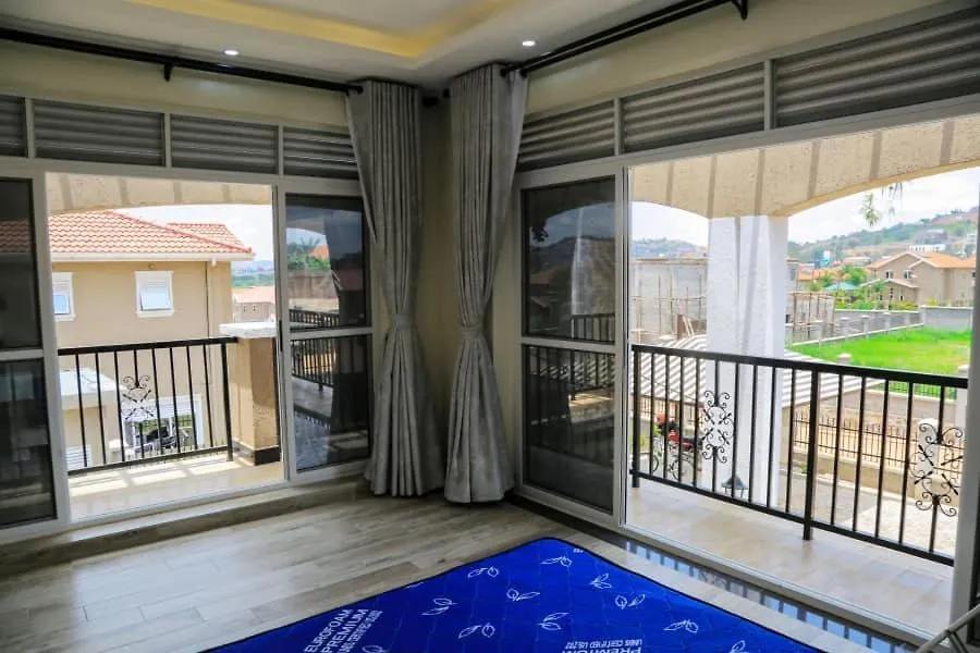 Beautiful Villa With Stunning Serena Golf Course & Lake Views In Mirembe Villas Kigo Kampala 0*,  Uganda