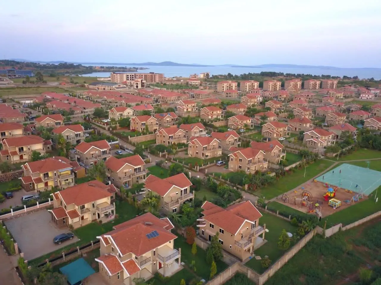Beautiful Villa With Stunning Serena Golf Course & Lake Views In Mirembe Villas Kigo Kampala 0*,  Uganda