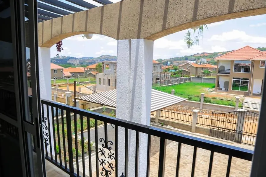 Beautiful Villa With Stunning Serena Golf Course & Lake Views In Mirembe Villas Kigo Kampala